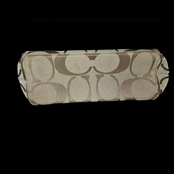 Authentic Coach Legacy Tote - Picture 3 of 7